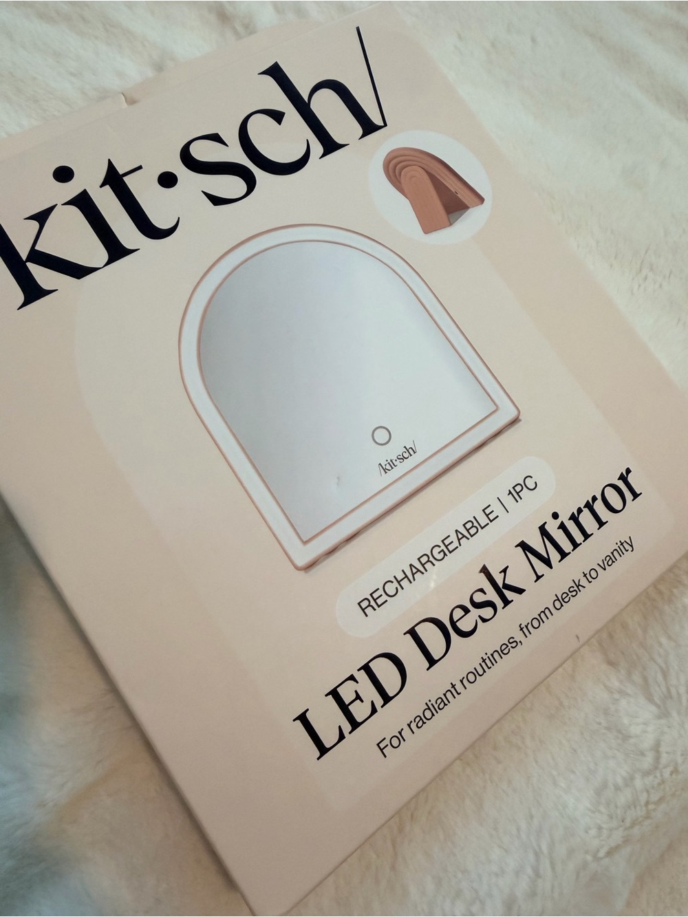 Kitsch packaging for LED mirror